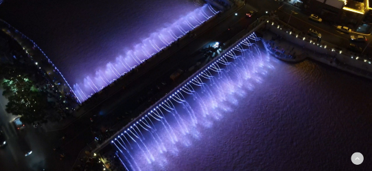 噴泉設(shè)計(jì)公司以噴泉裝點(diǎn)風(fēng)景